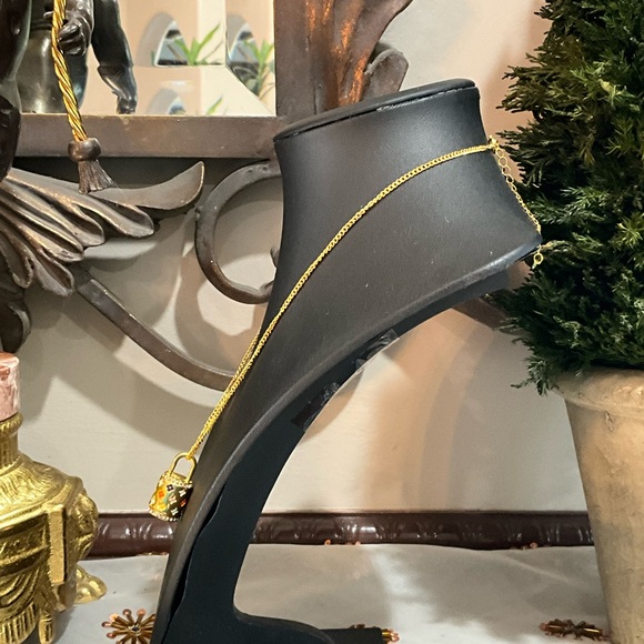 Elegant Gold Necklace with Colorful Pendant - Picture 8 of 11